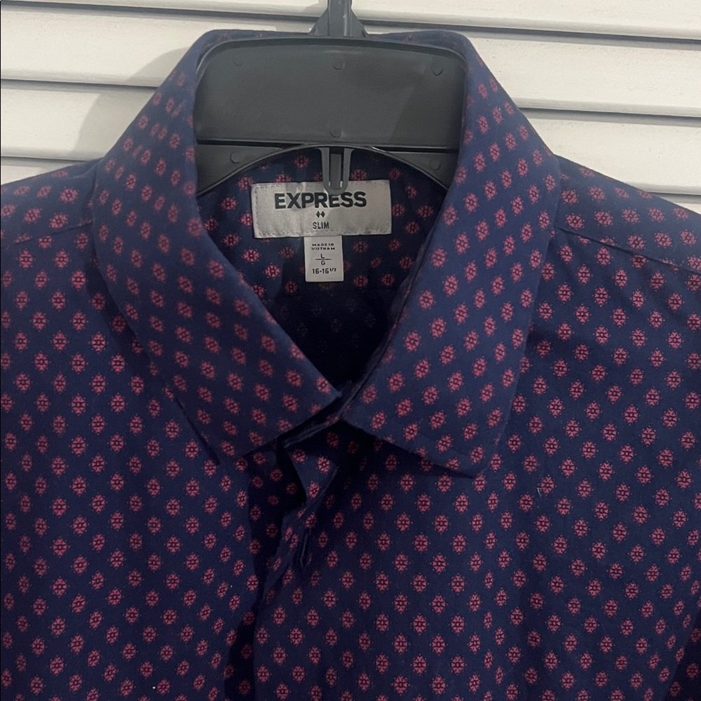 Express Men’s LARGE Navy and Burgundy Geometric Button Up Dress Shirt